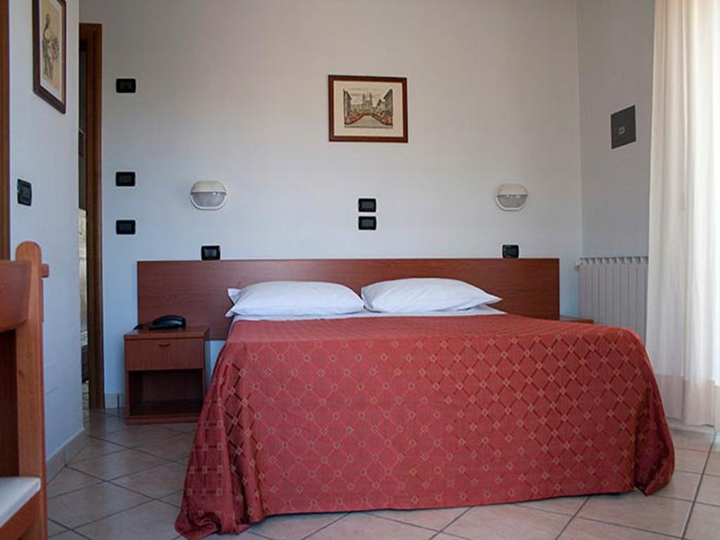 Hotel Monica Chianciano Terme Quarto foto